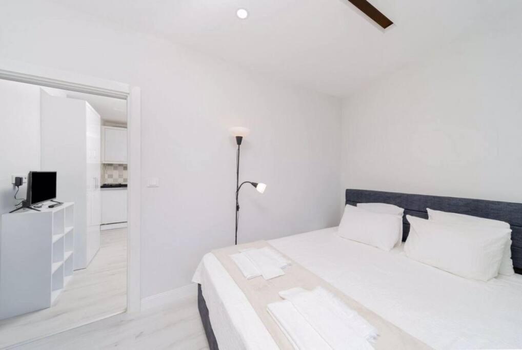 אנטליה Cozy King Bedroom Dw Apt Kisla1 מראה חיצוני תמונה